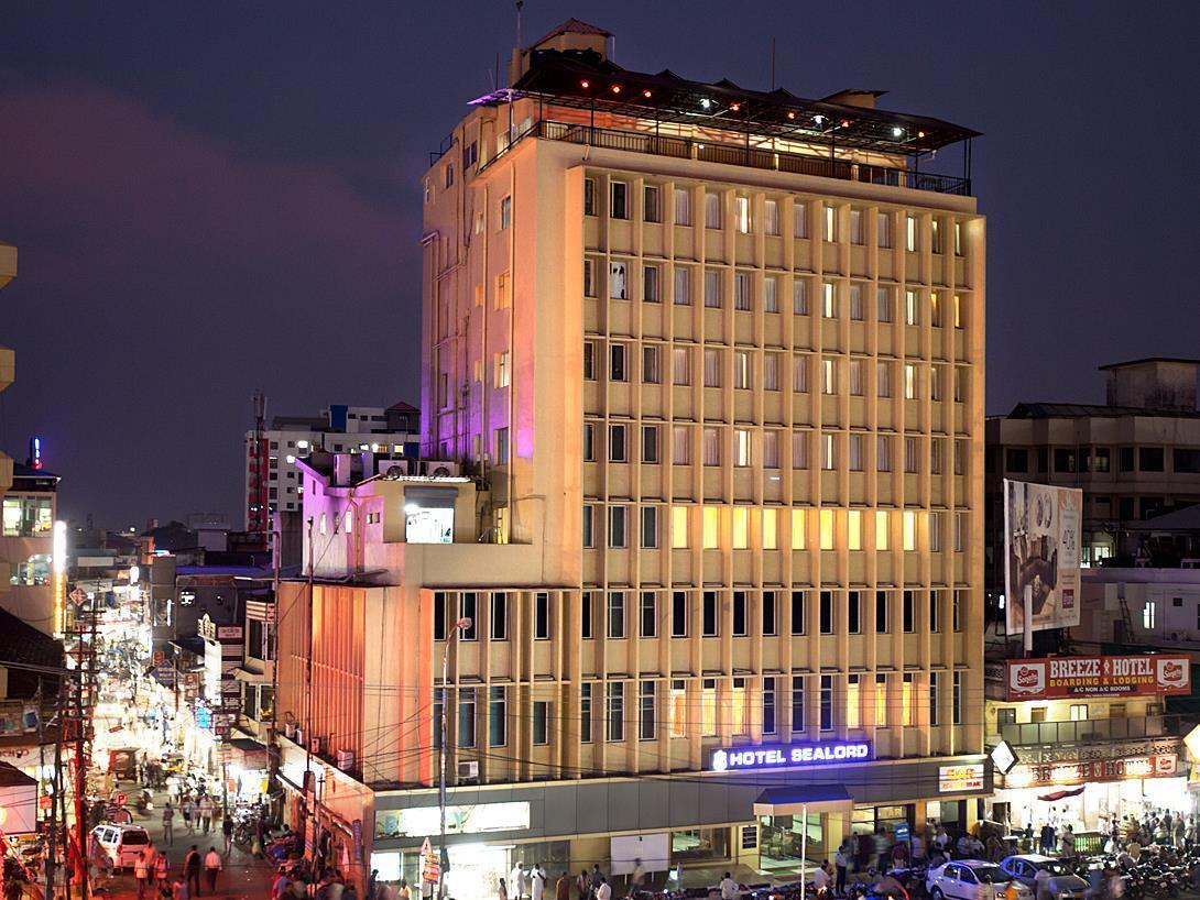 Sealord Hotel Kochi Exterior photo