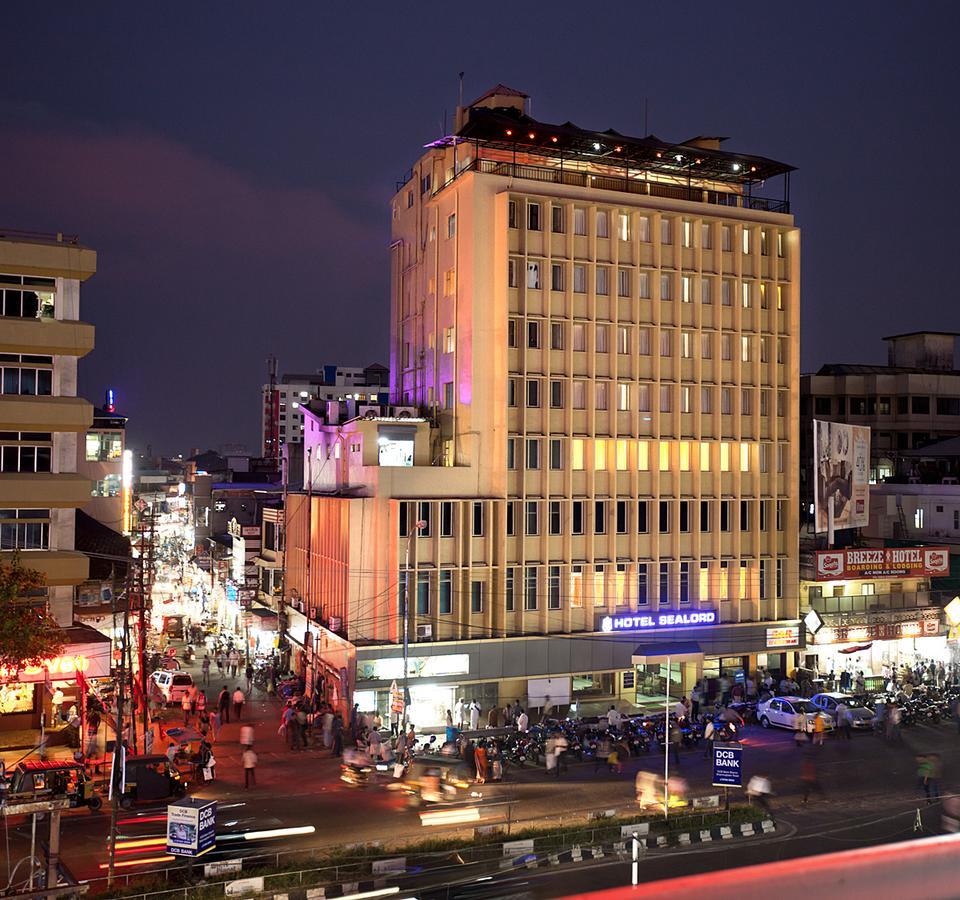 Sealord Hotel Kochi Exterior photo